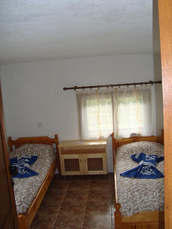 Kuma Lissa Guest House Kozhari Cameră foto