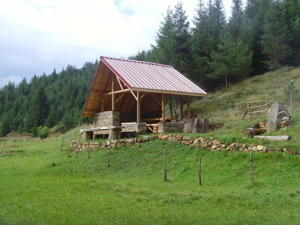 Kuma Lissa Guest House Kozhari Exterior foto